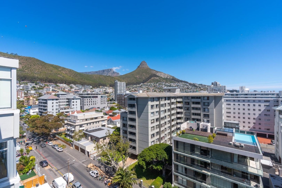 2 Bedroom Property for Sale in Sea Point Western Cape